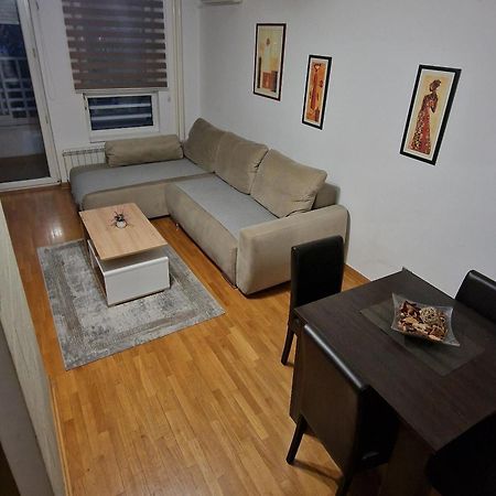 Apartments Belville Belgrado Habitación foto