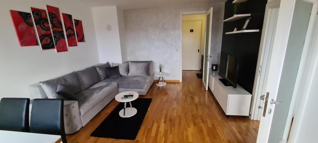 Apartments Belville Belgrado Exterior foto
