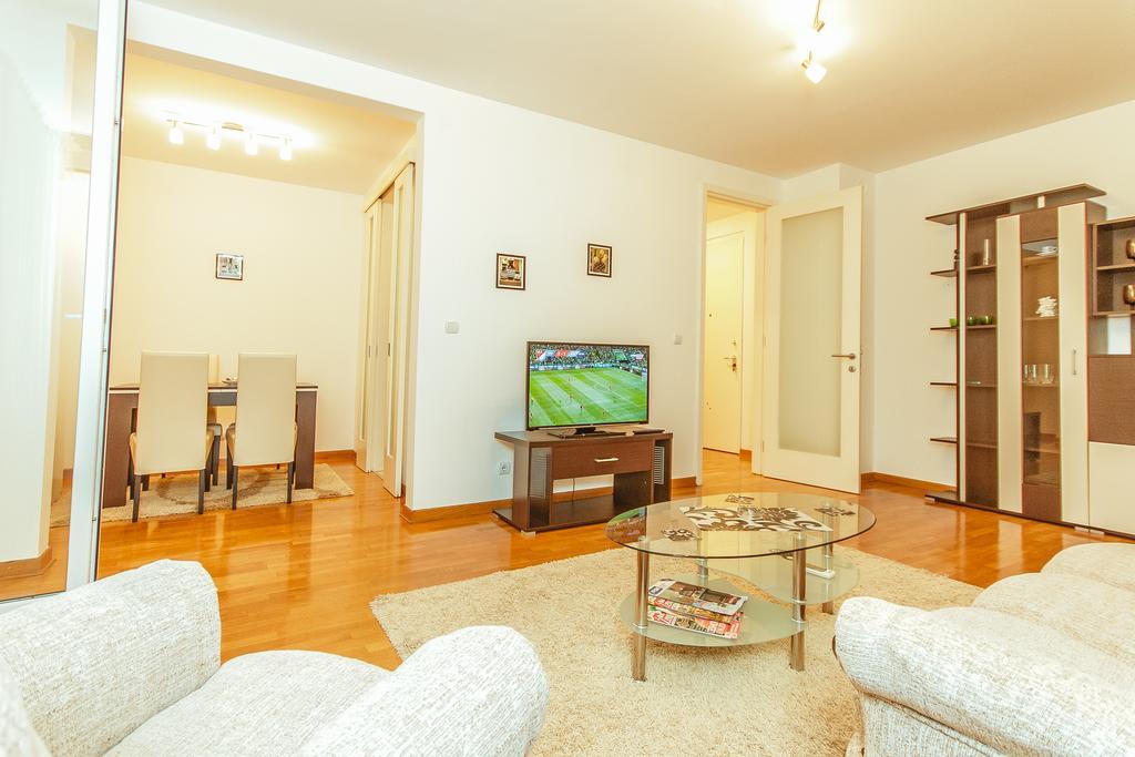 Apartments Belville Belgrado Habitación foto