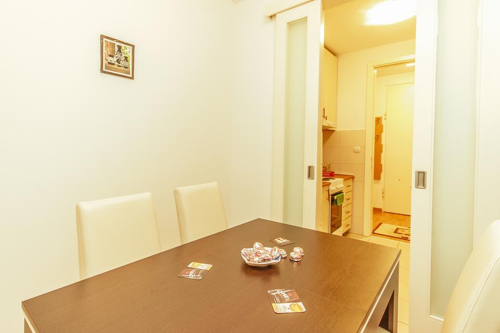 Apartments Belville Belgrado Habitación foto